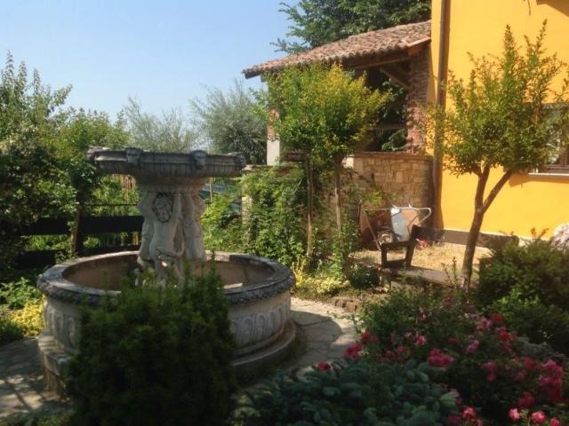 Villa con giardino a Santa Maria della Versa