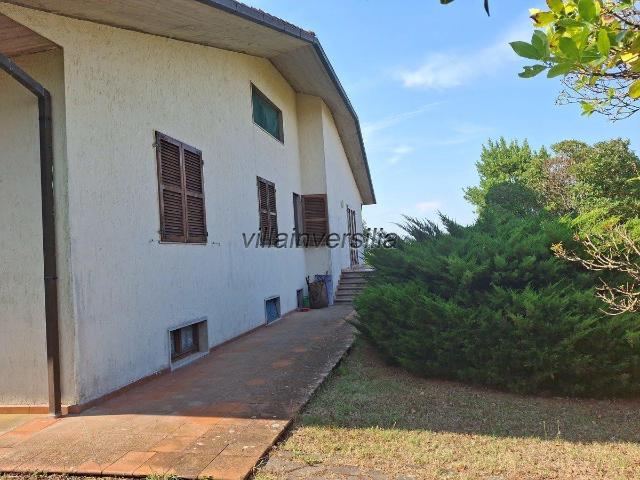 Villa con giardino a Semproniano