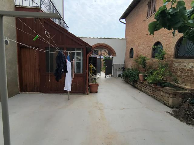 Villa con giardino a Siena