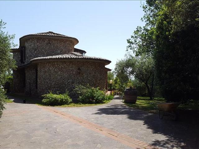 Villa in vendita a Sovicille
