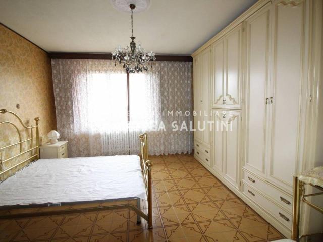 Villa con giardino, Buti cascine