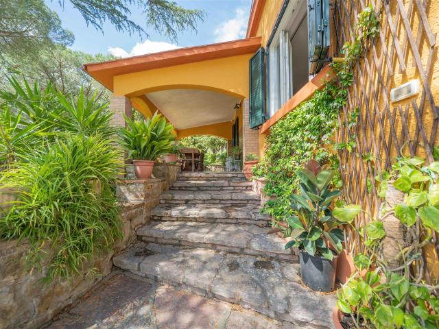 Villa con giardino e piscina nelle campagne di Castelnuovo d. 170m² Rosignano Marittimo