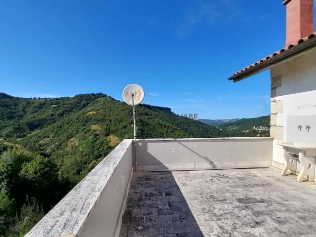 Villa con giardino in frazione villa franca, Valle Castellana