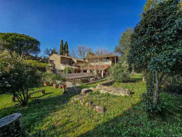 Villa con giardino in località poggio murella 68, Manciano