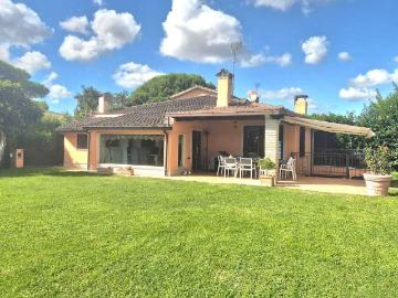 Villa con giardino in lorgo dell'olgiata, Roma