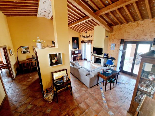 Villa con giardino in strada di campo sardella, Amelia