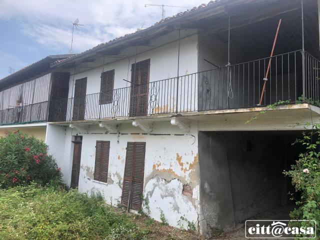 Villa con giardino in strada valle, Cocconato