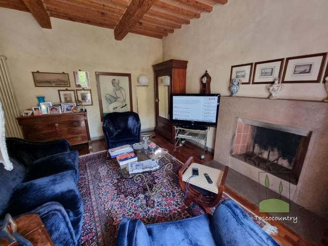 Villa con giardino in vendita tra Pisa e Lucca, Toscana 250m² San Giuliano Terme