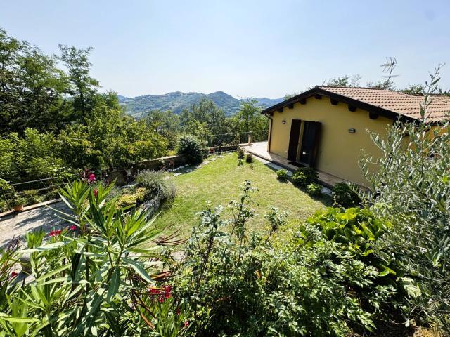 Villa con Giardino in vendita a Amandola