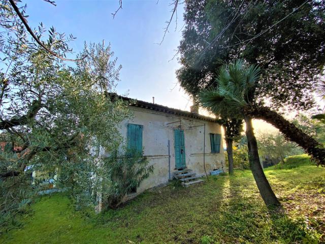 Villa con Giardino in vendita a Fermo, Marina Palmense