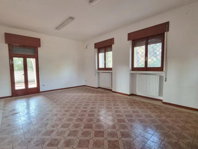Villa con giardino in vendita a Francavilla Fontana 115m² Francavilla Fontana