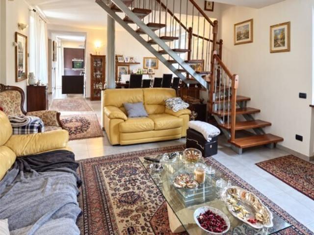 Villa con giardino in via nuova vignole 42, Serravalle Scrivia