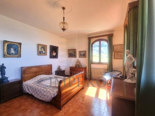 Villa con giardino in via nappio 24, Ventimiglia