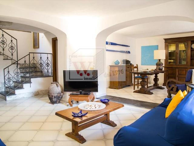 Villa con giardino in via cava ruffano, Ischia