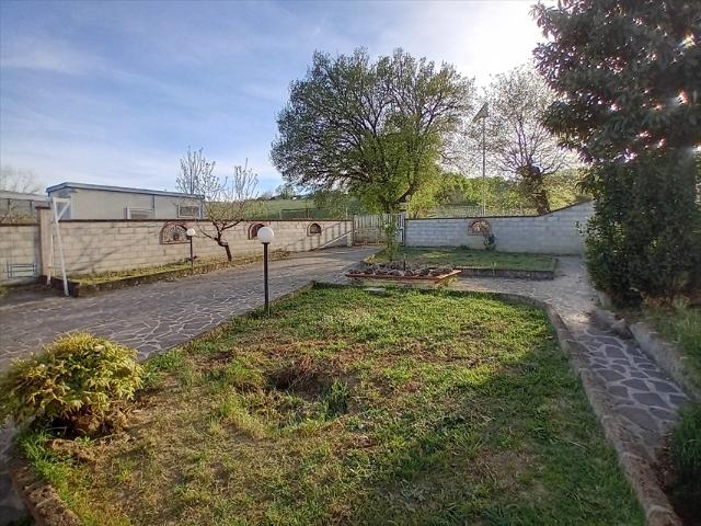 Villa con giardino in via dei vigneti 29, Manoppello