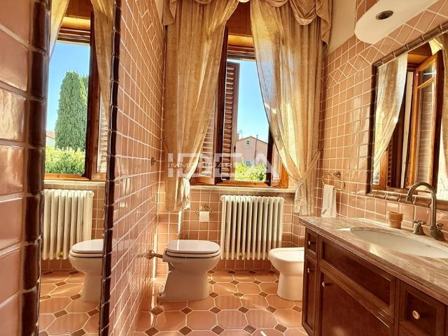 Villa con giardino in via del fanuccio, Capannori