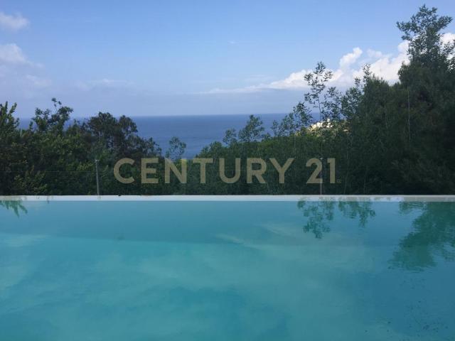 Villa con giardino in via del faro loc patres, Marciana
