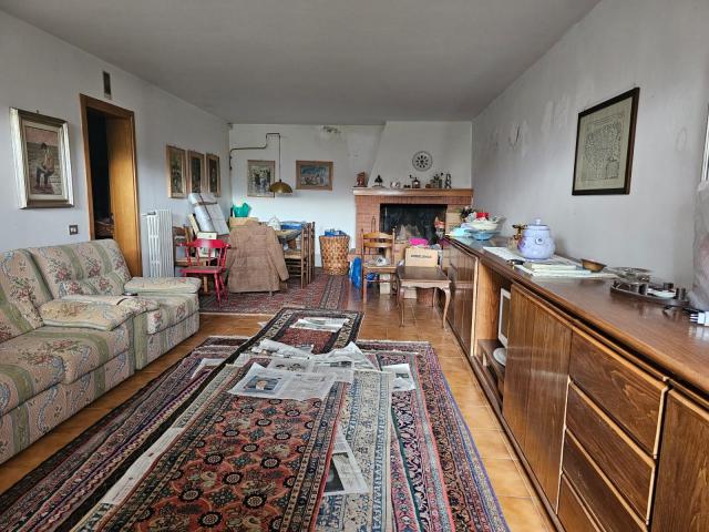 Villa con giardino in via della torre, Pontassieve