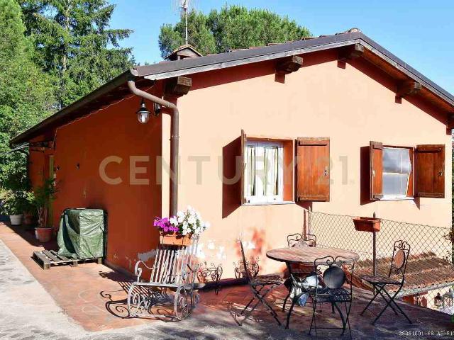 Villa con giardino in via di gromignana 80, Coreglia Antelminelli