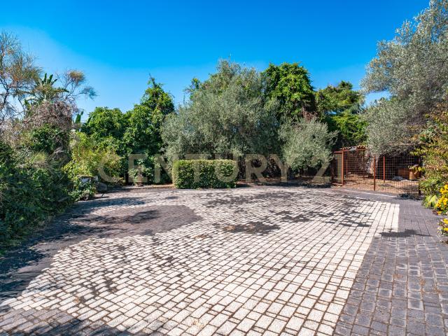 Villa con giardino in via fisichelli, San Giovanni la Punta