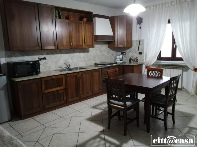Villa con giardino in via grisoglio, Brozolo