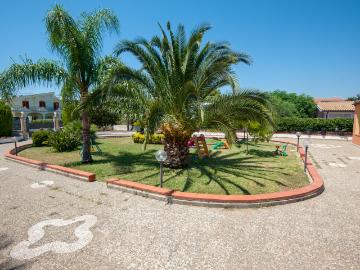 Villa con giardino in via isole delle filippine 20, Siracusa
