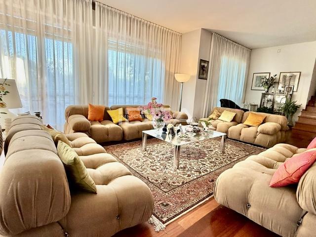 Villa con giardino in via san martino, Capannori