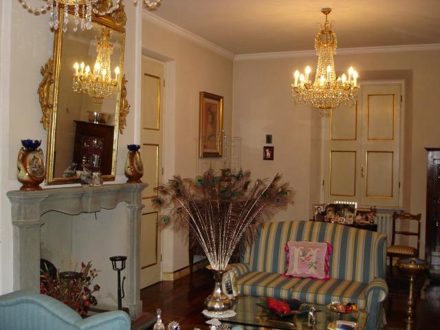 Villa con giardino in viale umberto i', Lucca