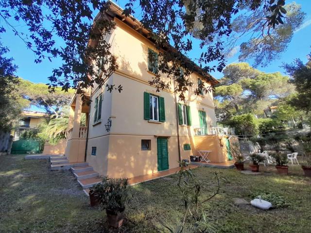 Villa con giardino, Livorno quercianella