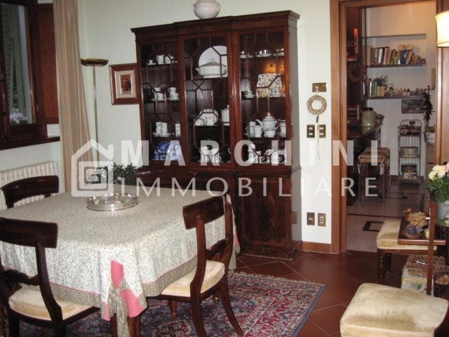 Villa con giardino, Lucca monte san quirico