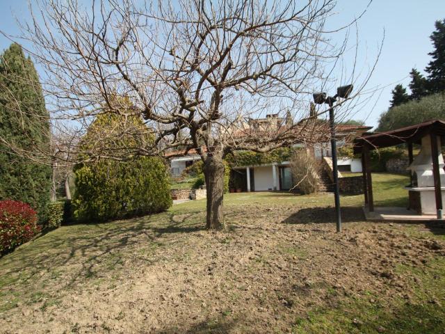 Villa con giardino, Lucca pieve santo stefano