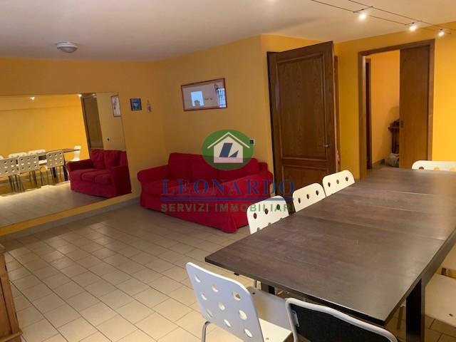 Villa con giardino, Massa e Cozzile margine coperta