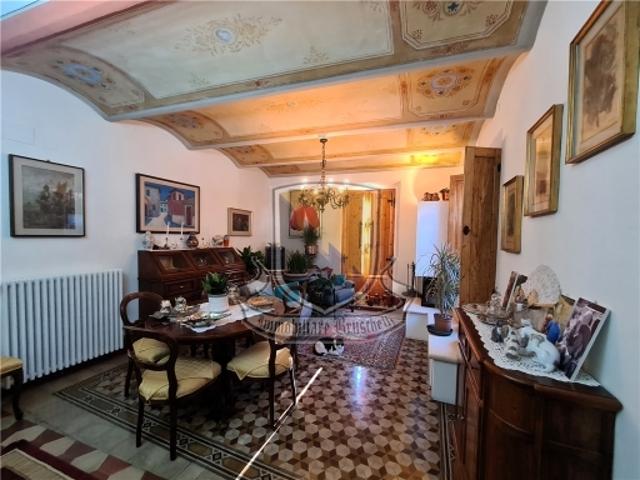 Villa con giardino, Siena porta san marco