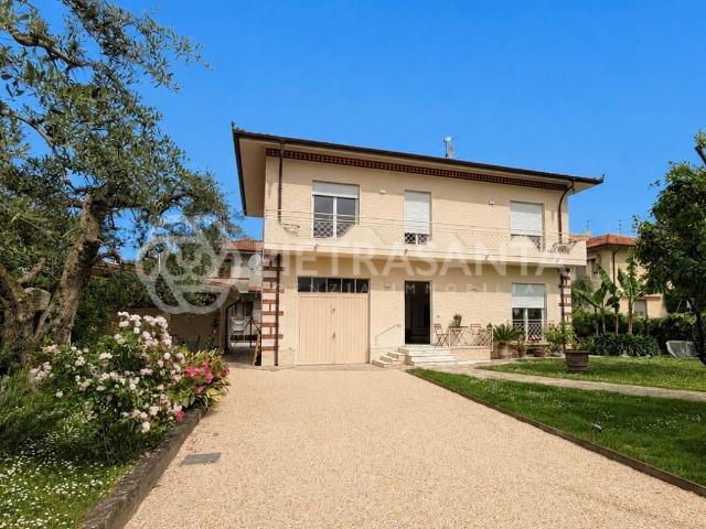 Villa con giardino, Pietrasanta ponte rosso crociale