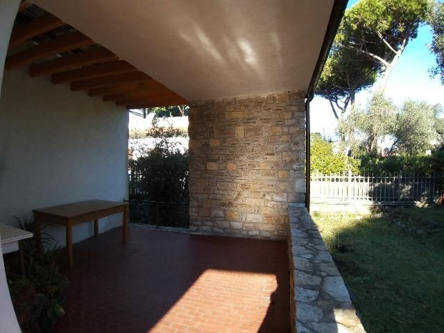 Villa con giardino, Pisa tirrenia