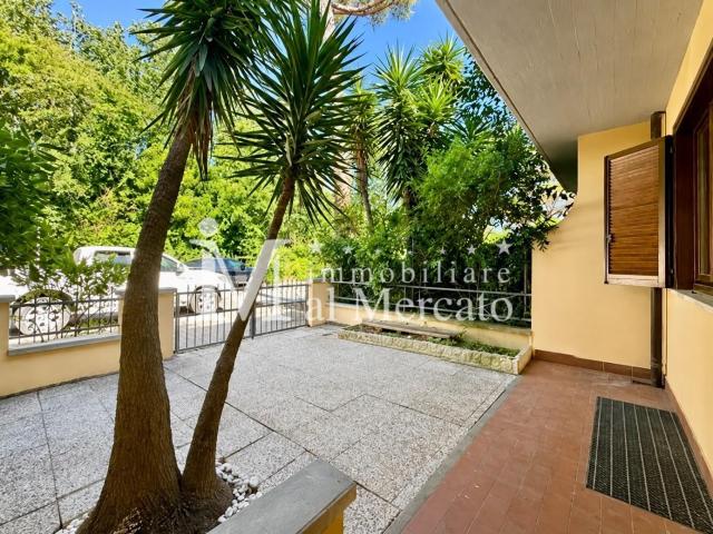 Villa con giardino, Viareggio torre del lago zona lago