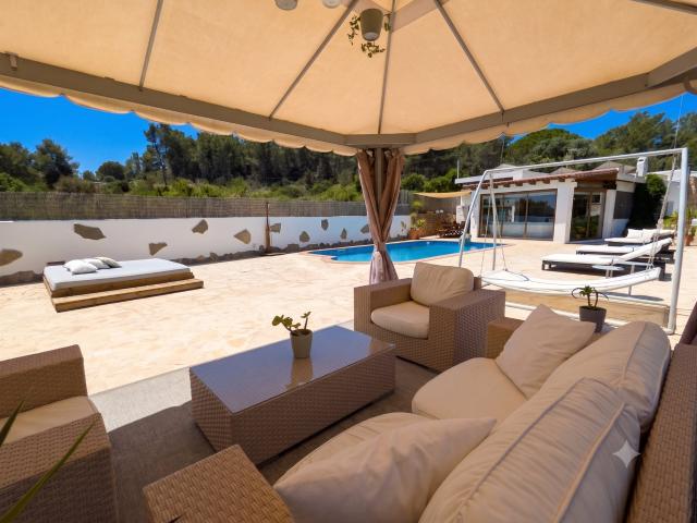 Villa con Encanto en Venta en Ibiza con 6 Dormitorios, Pisci. 380m² Sant Joan de Labritja