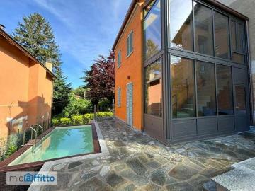 Villa con piscina Torino