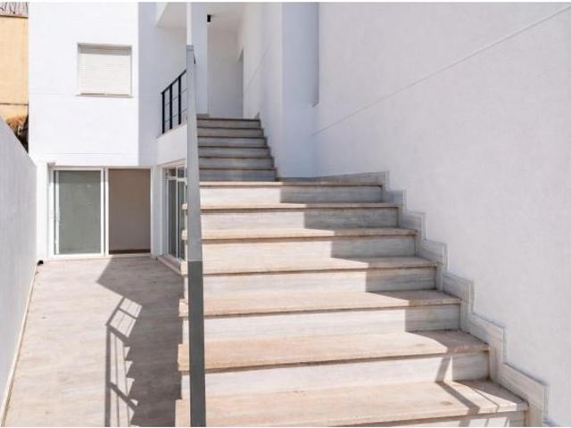 Villa con piscina en la Envia Golf: Espacio luz y privacidad,