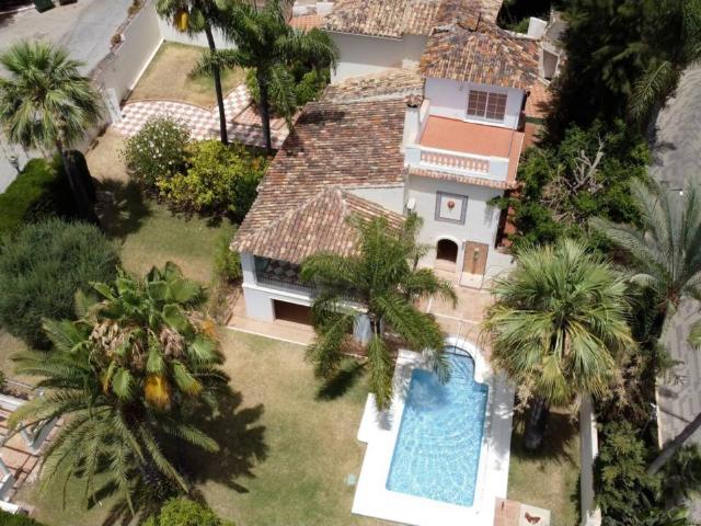 Villa con Proyecto de Transformación de Lujo en la Prestigiosa Nagüeles, Marbella