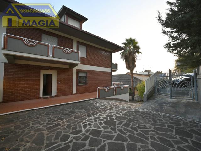 Villa in vendita a Colli del Tronto