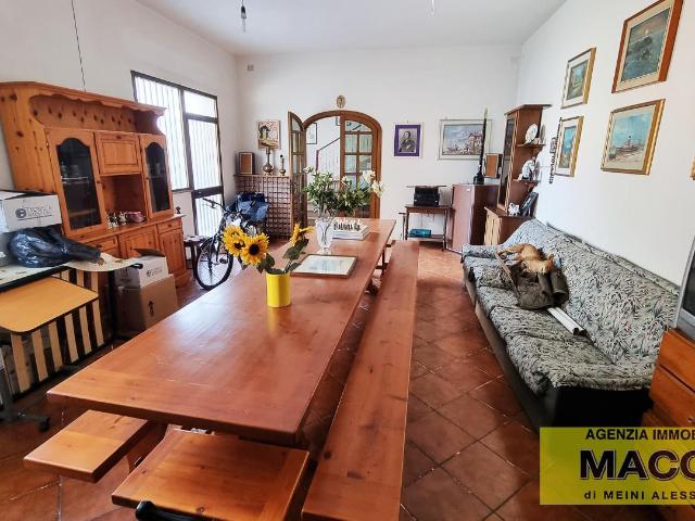 Villa con terrazzo a Ponsacco