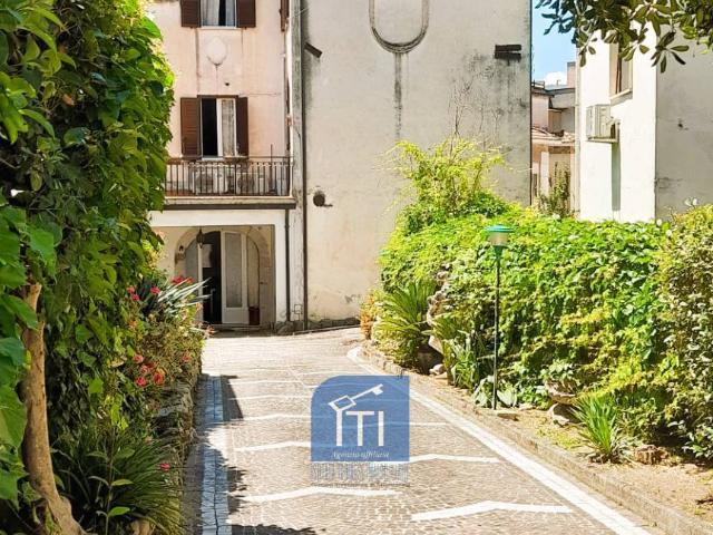 VILLA BIFAMILIARE in vendita a Sant'Elia Fiumerapido