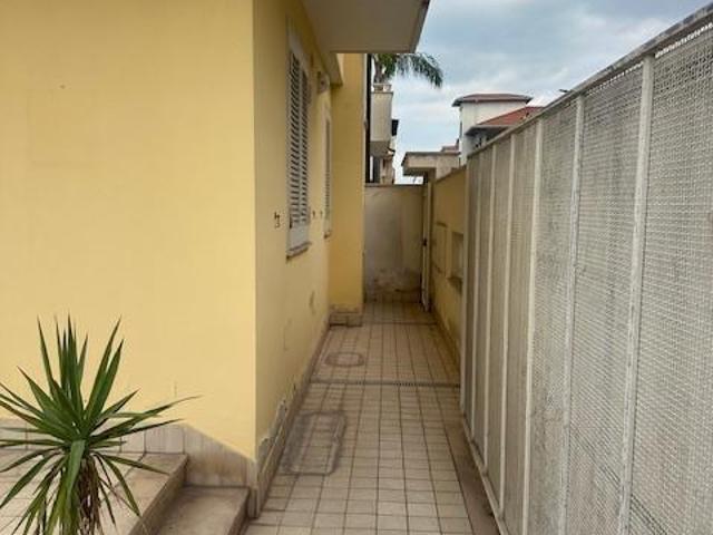 Villa con terrazzo a San Marcellino