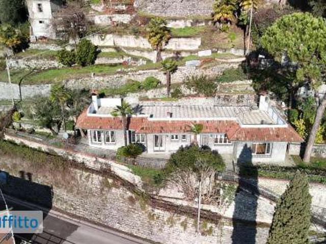 Villa con terrazzo Albogasio oria