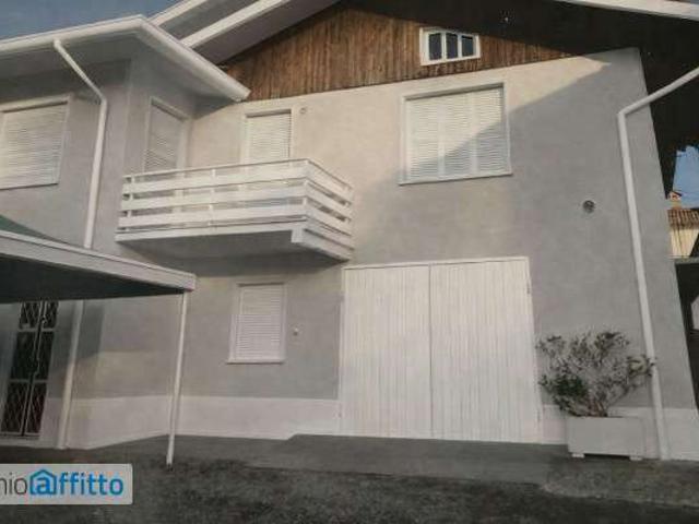 Villa con terrazzo Biella