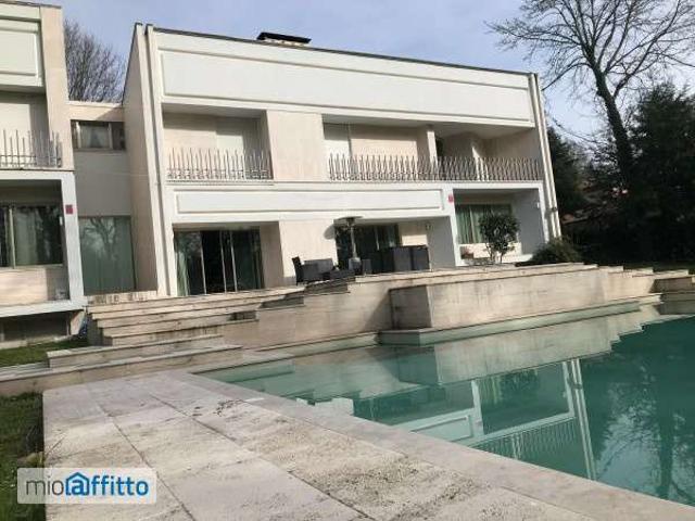 Villa con terrazzo e piscina Giustiniana, olgiata, cesano