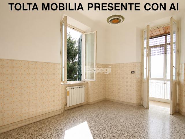 Villa con terrazzo in viale agostino marti, Lucca