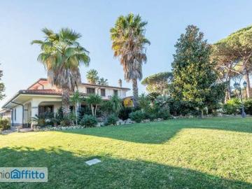 Villa con terrazzo Infernetto, axa, casal palocco, madonnetta a roma
