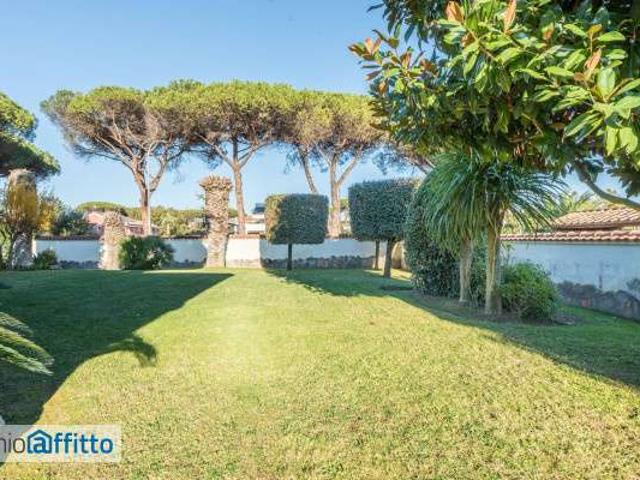 Villa con terrazzo Infernetto, axa, casal palocco, madonnetta a roma